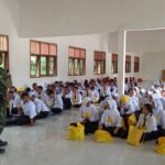 Peran aktif Babinsa berikan pembekalan Wasbang di SMKN 1 Labuhan Maringgai.