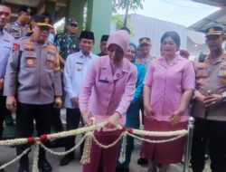 Kapolda Lampung resmikan rehabilitas SMA dan peletakan batu pertama pembangunan TK Bhayangkari Kotabumi.