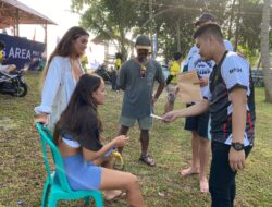 Sigap tim medis Polda Lampung tangani atlet cedera di WSL Krui Pro 2024.