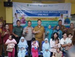 Hari pertama PJ bupati Henky Putrawan luncurkan PIN polio serentak se-Kabupaten Muara Enim.