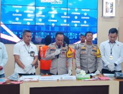 Pria paruh baya ditangkap Polres OKU Selatan diduga cabuli anak dibawah umur.