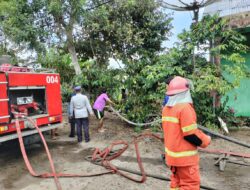 Satu rumah di Banding Agung hangus dilalap api.