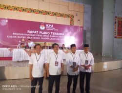 KPU Lampung Utara rapat pleno penetapan nomor urut pasangan calon Bupati dan Wakil Bupati.