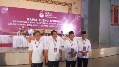 KPU Lampung Utara rapat pleno penetapan nomor urut pasangan calon Bupati dan Wakil Bupati.