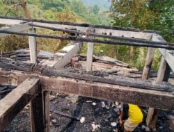 Miris!! Rumah hangus terbakar luput dari pantauan pemerintah OKU Selatan.