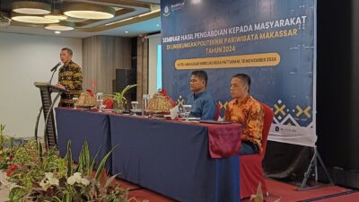 Hadir Selaku Narasumber Kepala Desa Waetuwo Dalam Seminar PKM.