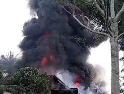 Polres Lampung Tengah Lakukan Penyelidikan Kebakaran Gudang dan Rumah Diduga Tempat Penimbunan BBM ilegal.