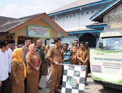 Bupati Luncurkan Penyaluran Bantuan Pangan Beras Bulan Juni dan Juli Tahun 2025 di Balai Desa Tegal Rejo