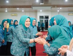 Ketua TP-PKK OKU Selatan Mengajak Kader PKK Desa Tingkatkan Kesejahteraan Masyarakat