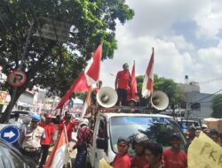 Ratusan Buruh PTPN 7 Lakukan Aksi Demo Tuntut pengangkatan Karyawan Tetap
