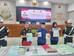 Kejati Lampung Geledah Rumah Mantan Gubernur Lampung dan Sita Uang Total 38.5 Milliar.