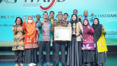 Pemkot Metro Raih Penghargaan TPKAD Terbaik Award Tahun 2025