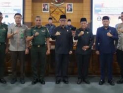 Rapat Paripurna DPRD OKU, Sahkan 5 Raperda Tahun 2025 Menjadi Perda