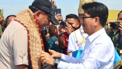 Bupati dan Wakil Bupati Lampung Utara Dampingi Menhan dan Mentan Panen Raya Kedelai di Desa Madukoro