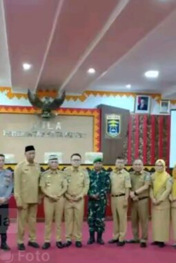 Wali Kota Metro Roling dan Lantik 17 Pejabat Eselon ll