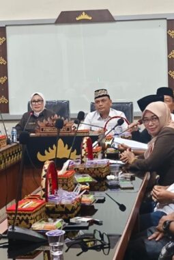 Rapat Evaluasi DPRD dan Wali Kota Metro Digelar Tertutup Media Diminta Keluar Ruangan