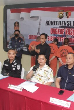 Ditreskrimsus Polda Sumsel Bongkar Sindikat Peretas Website Dana BOS SMAN 2 Prabumulih
