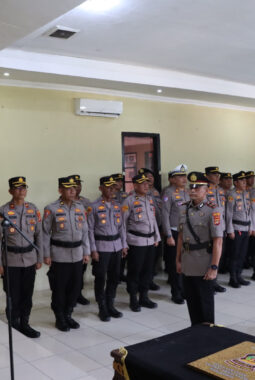 Kapolres Way Kanan Pimpin Upacara Sertijab Kasat Reskrim Dari AKP Eko Heri Susanto kepada Iptu Riswanto