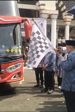 Bupati Tanggamus Resmi Melepas 249 Jamaah Haji Menuju Tanah Suci