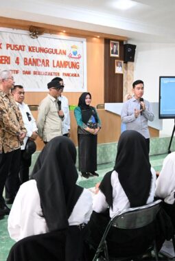 Tinjau Pelatihan Vokasi di SMKN 4 Bandar Lampung, Wapres Dukung Penguatan SDM Berdaya Saing Global