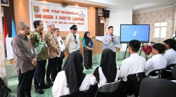 Tinjau Pelatihan Vokasi di SMKN 4 Bandar Lampung, Wapres Dukung Penguatan SDM Berdaya Saing Global