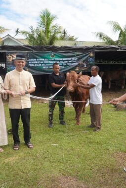 Ciptakan Kerukunan, Korem 043/Gatam Gelar Sholat Idul Adha Bersama Masyarakat di Kota Metro