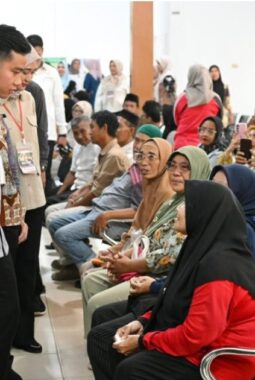 Usai Tinjau SMKN 4 Bandar Lampung Wapres Mengunjungi RSD Tjokrodipo Pastikan Layanan Kesehatan Berjalan