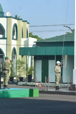 Kasrem 043/Gatam Pimpin Upacara Bulanan, Sampaikan Empat Amanat Penting Kasad