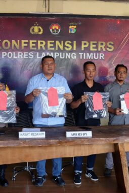 Polisi Tangkap Dua Pembunuh Berencana di Lampung Timur, Korban Ditusuk 29 Kali