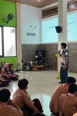 Ratusan Siswa SMAN 1 Dukun Padati Pemutaran Film “Good Morning Tomorrow”, Dorong Lahirnya Penjaga Bengawan Solo